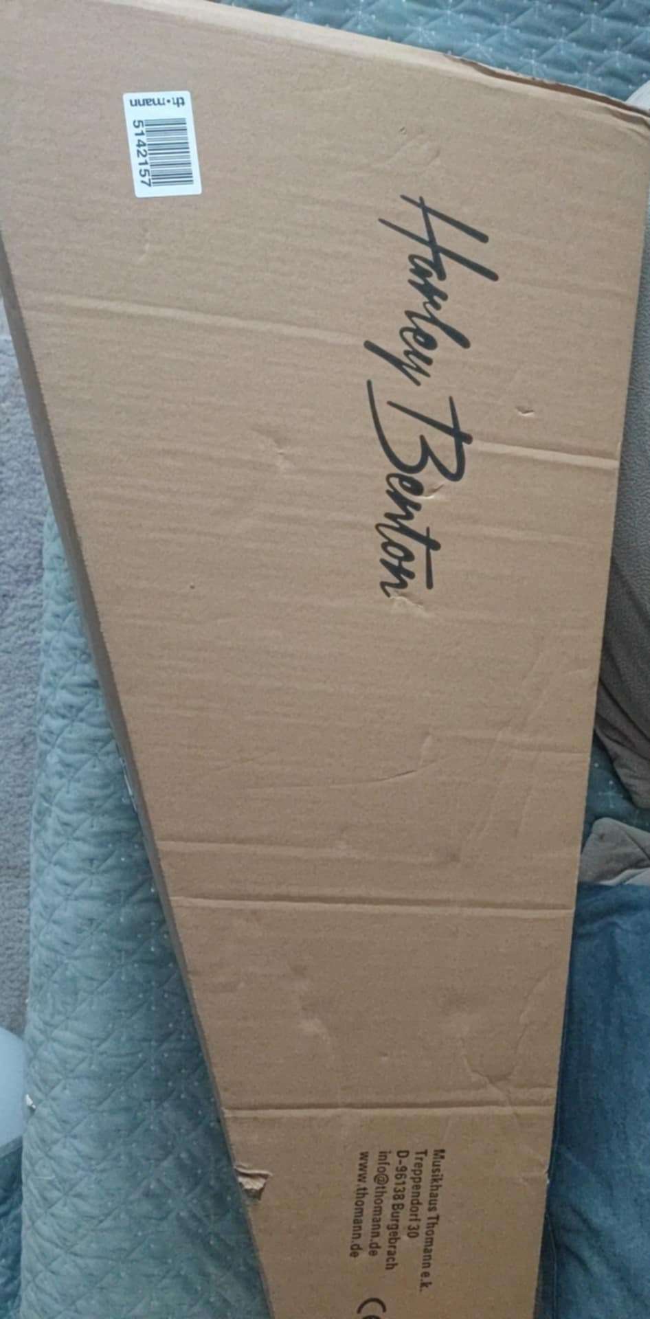 Gitara w oryginalnym kartonie